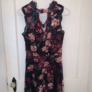 Velour Xhilaration Dress Size Small